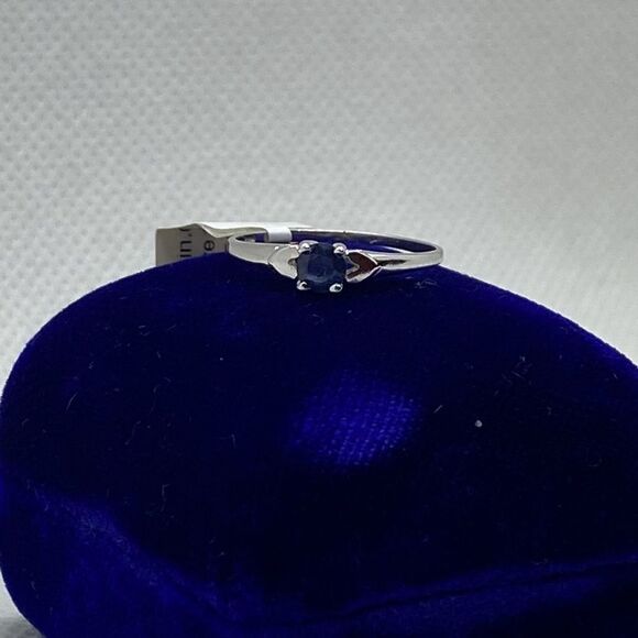 💛 10k White Gold Sapphire Ring - Picture 5 of 7